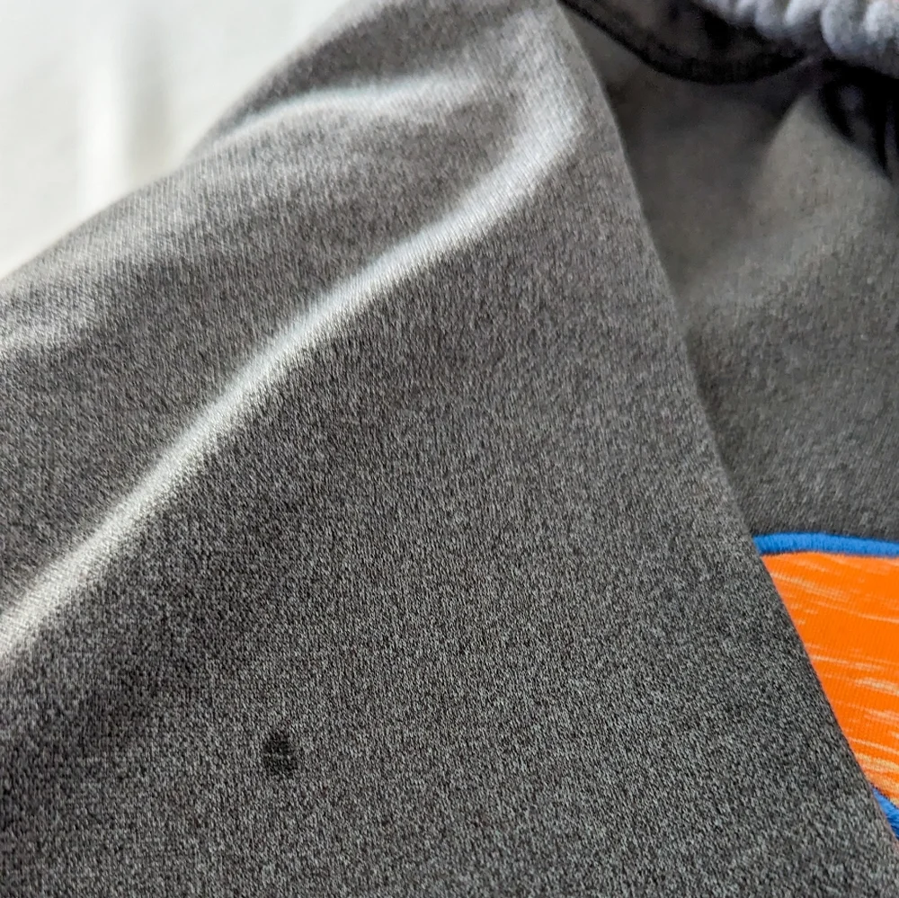 SOLD 🚫 *EUC* Under Armour UA Pullover Hooded Hoodie, Gray Orange Blue - Picture 10 of 10